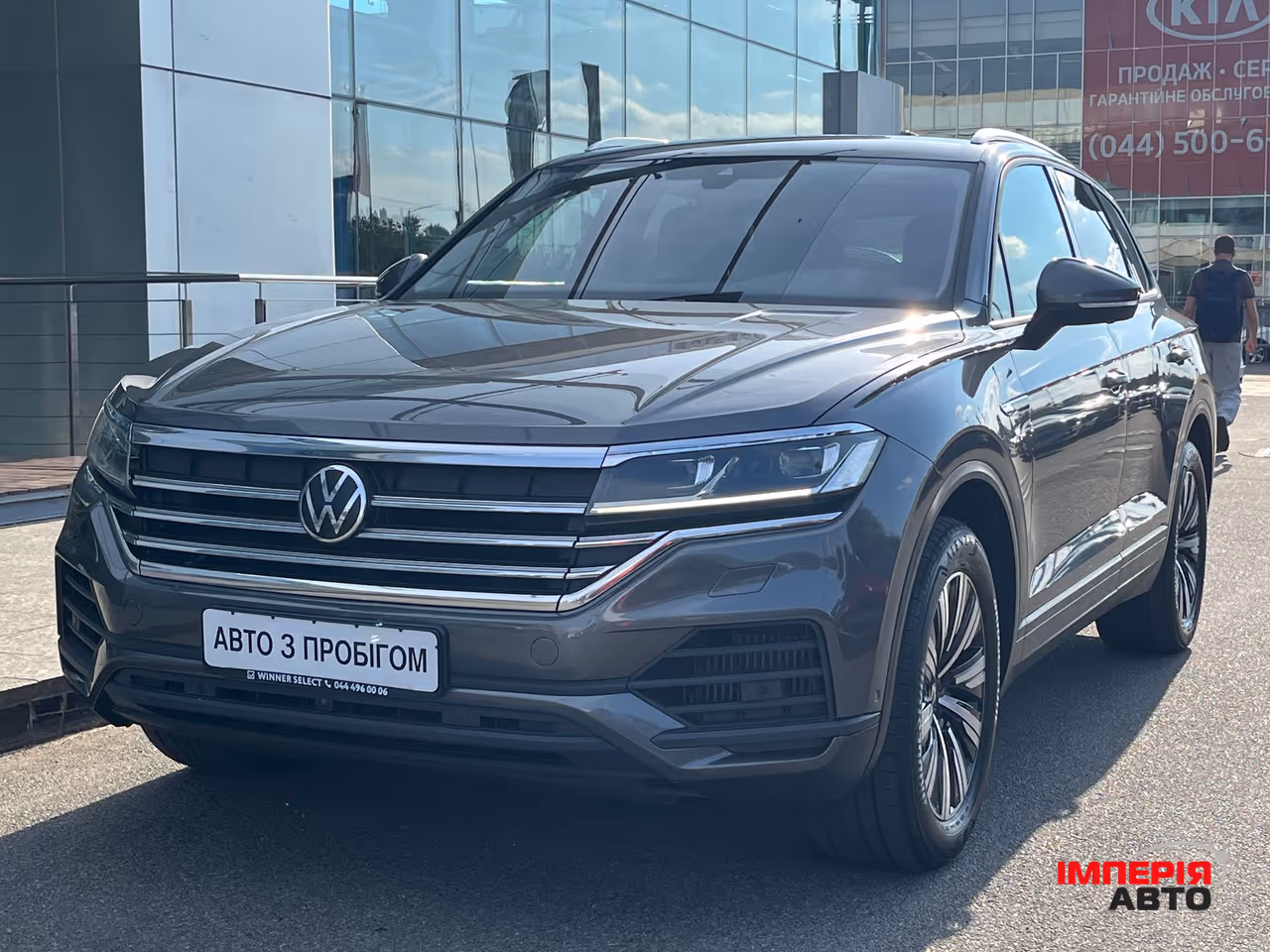 Volkswagen Touareg - фото 2