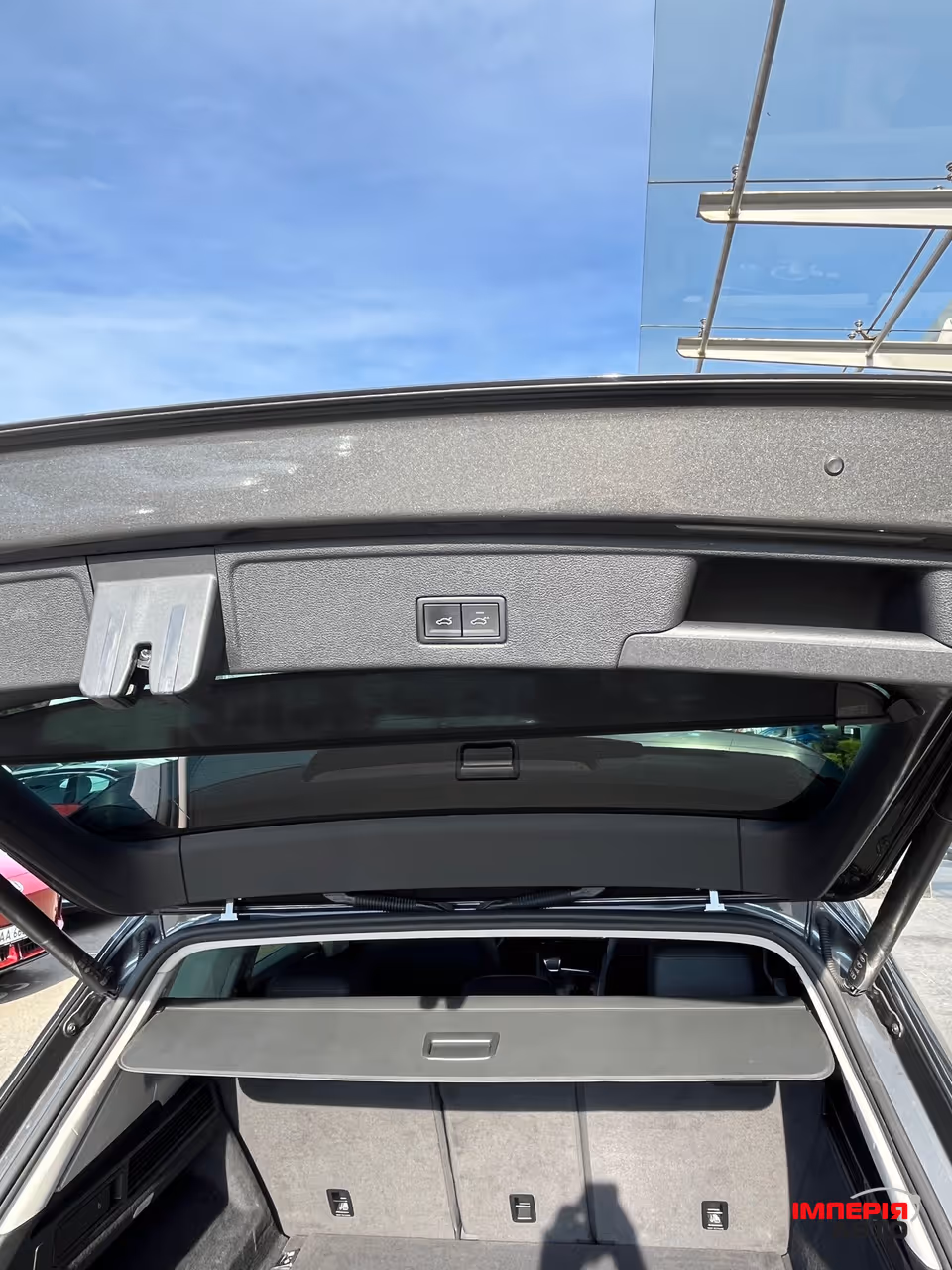 Volkswagen Touareg - фото 12