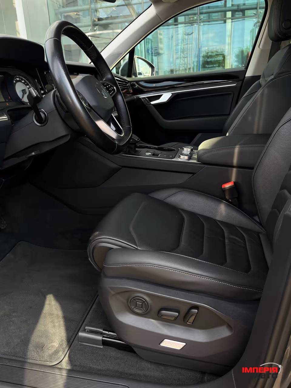 Volkswagen Touareg - фото 22