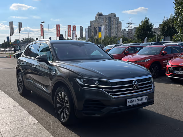 Volkswagen Touareg - зображення 4