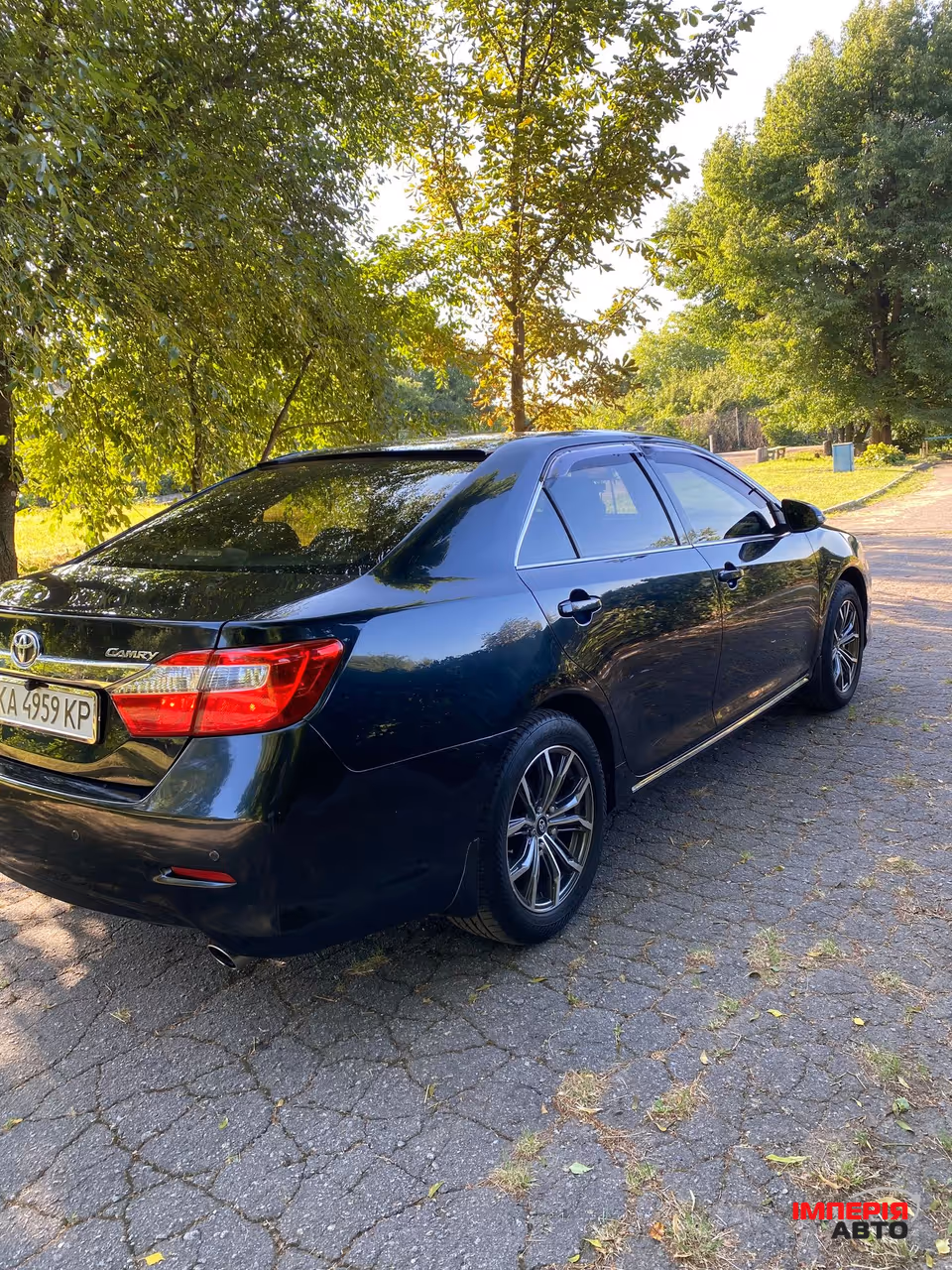 Toyota Camry - фото 2