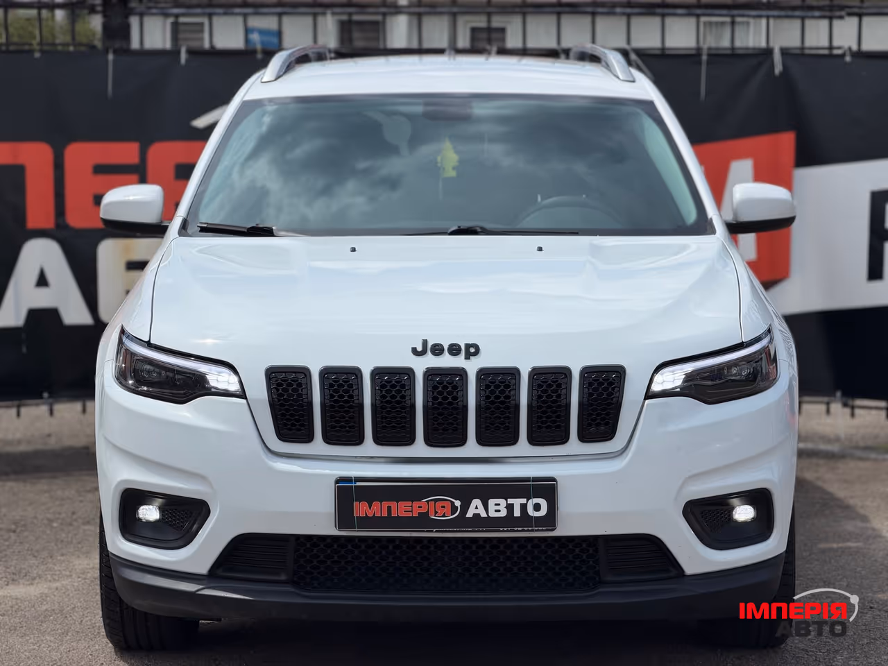Jeep Cherokee - фото 2