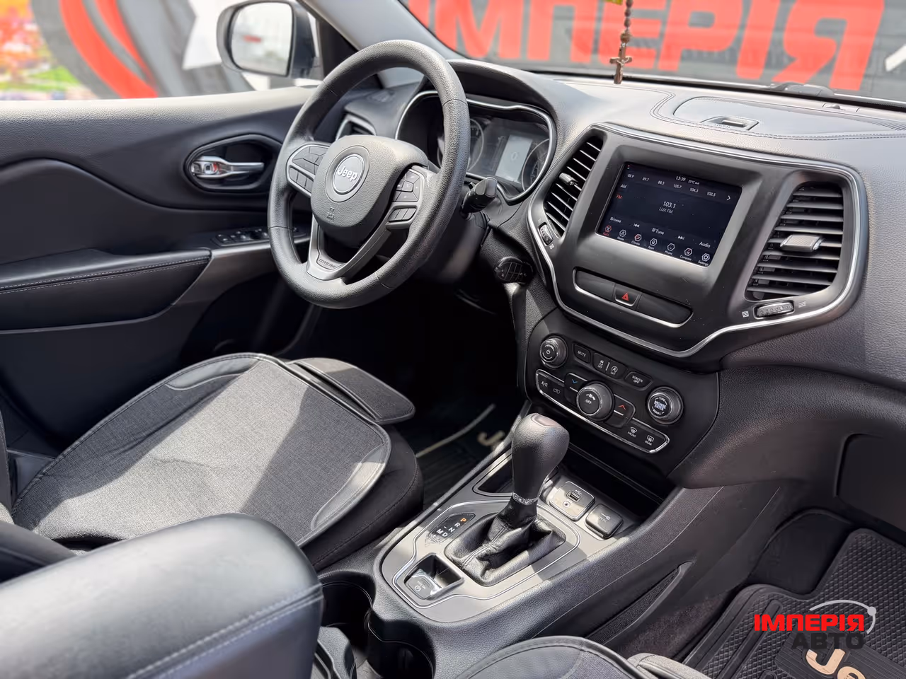 Jeep Cherokee - фото 14