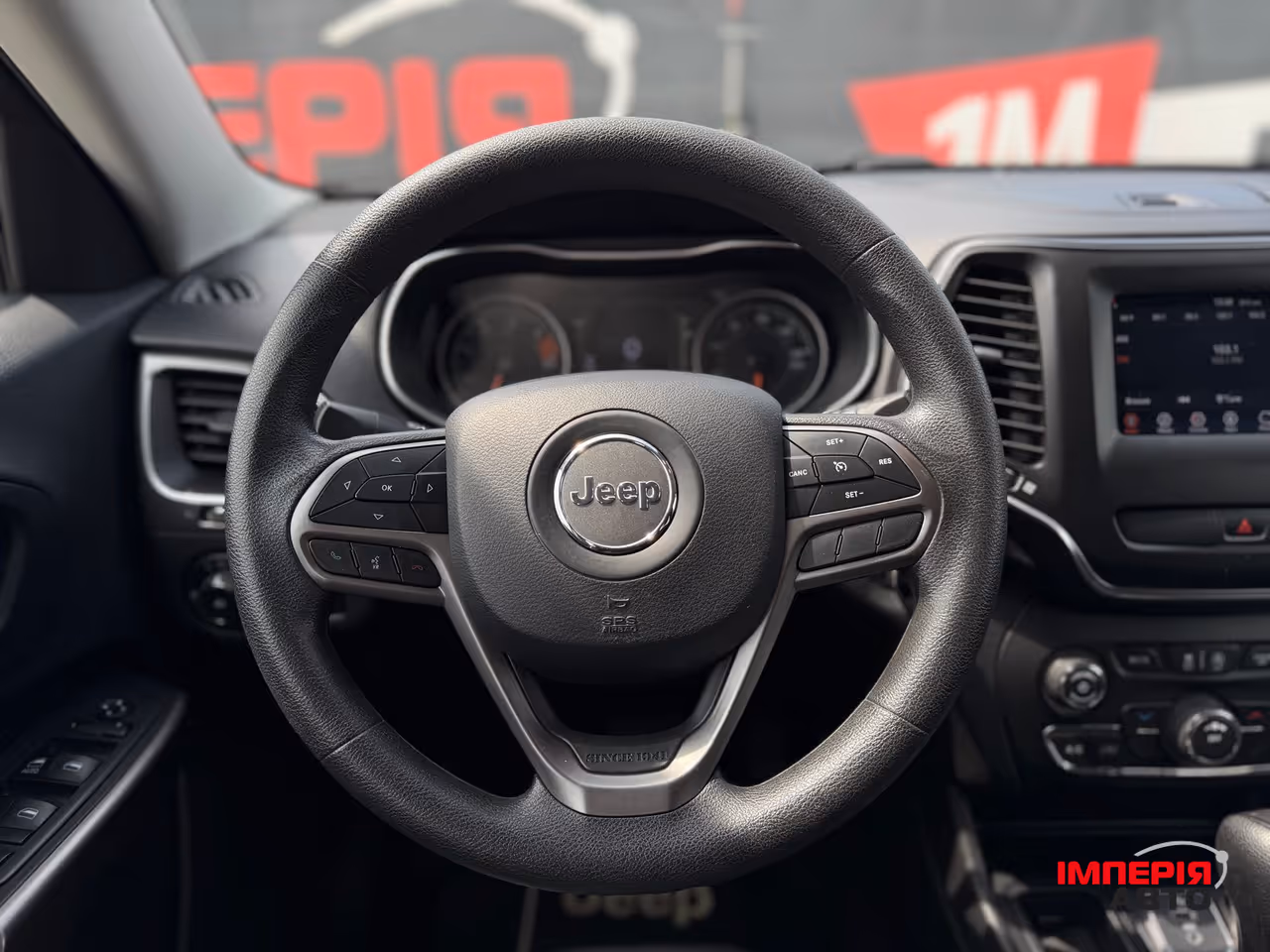 Jeep Cherokee - фото 11