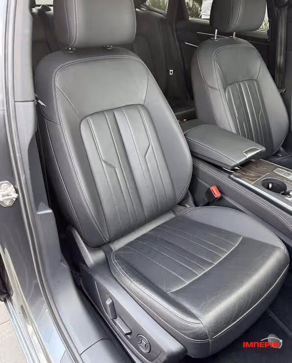 Audi A6 - фото 12