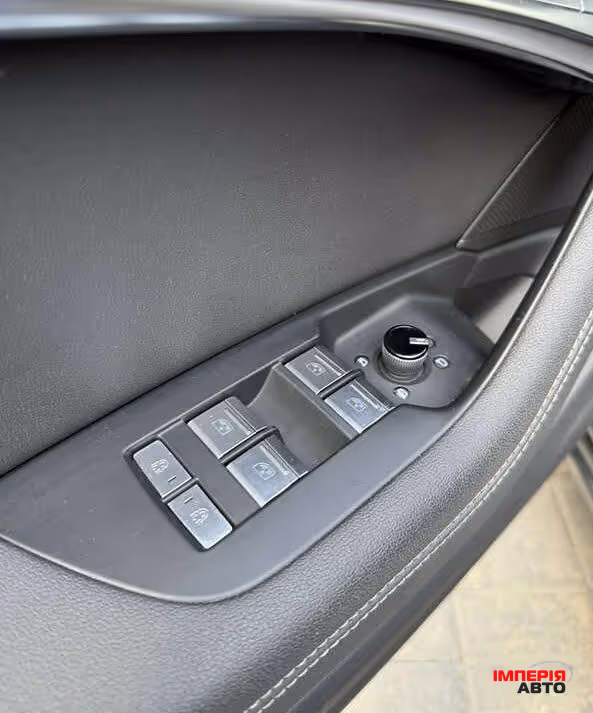 Audi A6 - фото 10