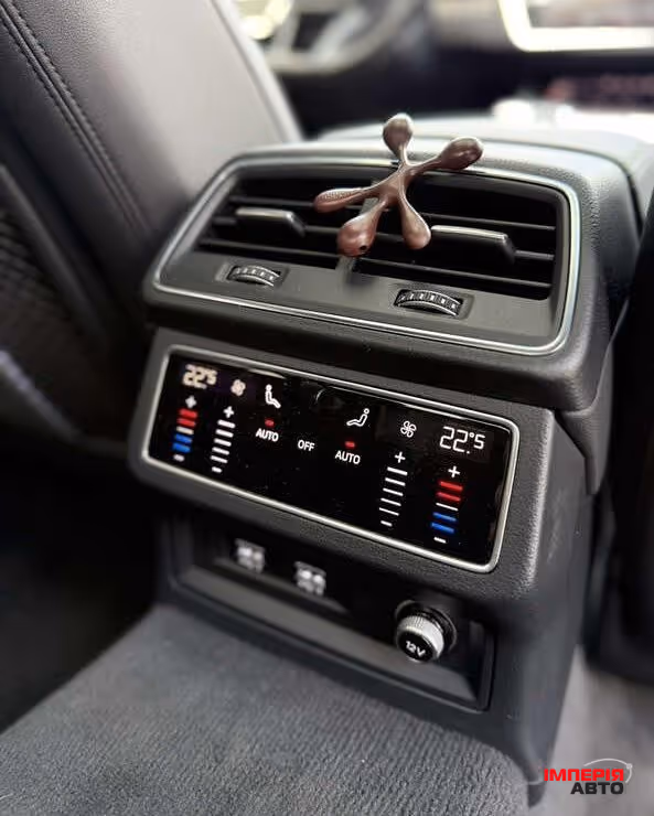 Audi A6 - фото 14
