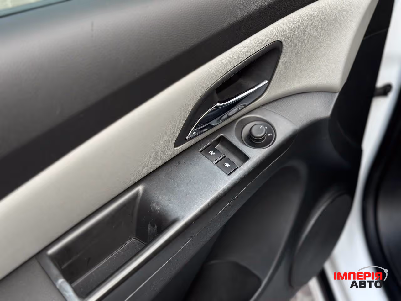 Chevrolet Cruze - фото 19