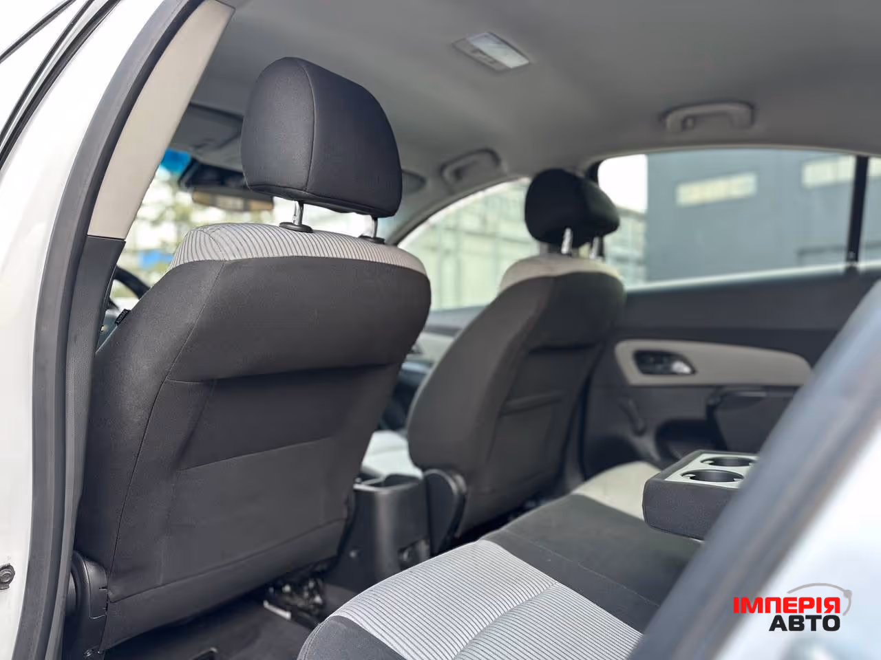 Chevrolet Cruze - фото 12