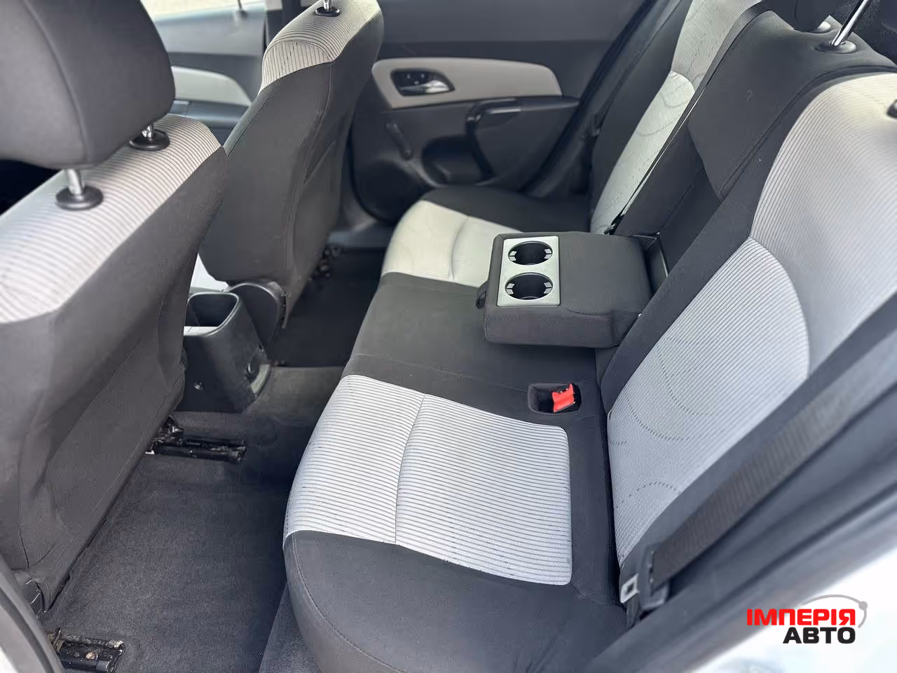 Chevrolet Cruze - фото 13