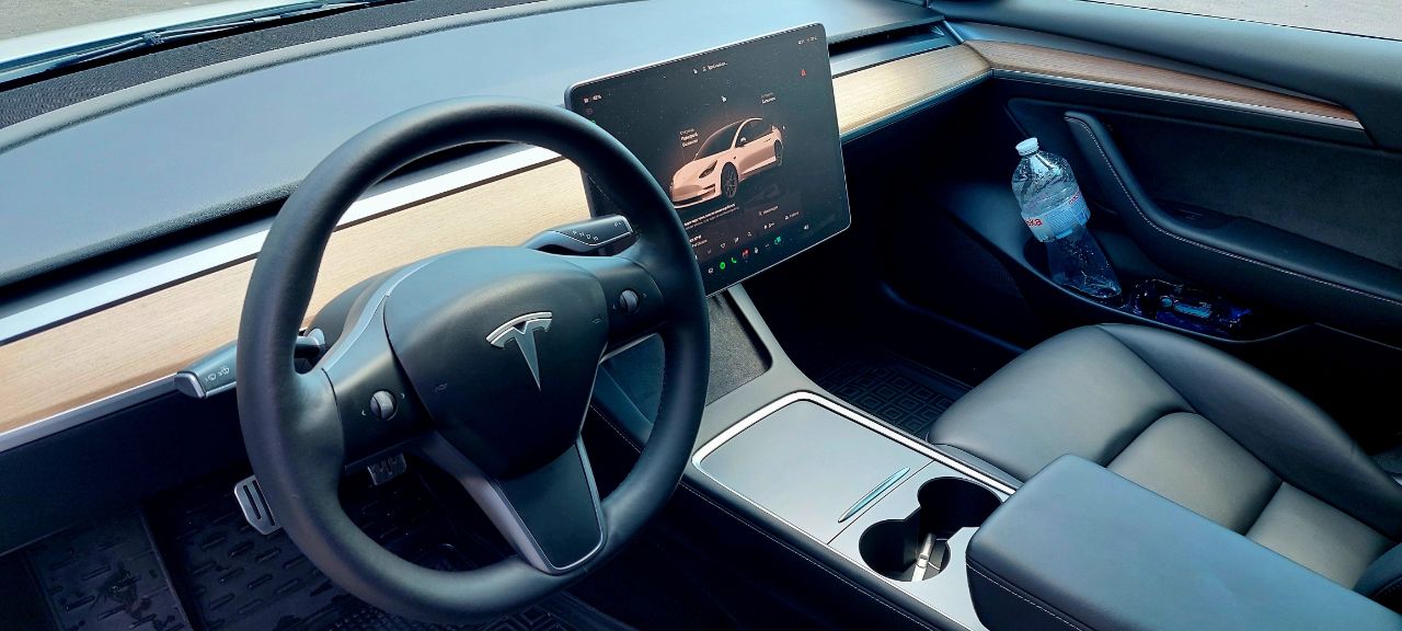 Tesla Model 3 - фото 13