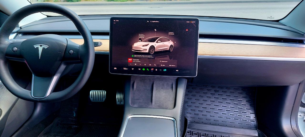 Tesla Model 3 - фото 14