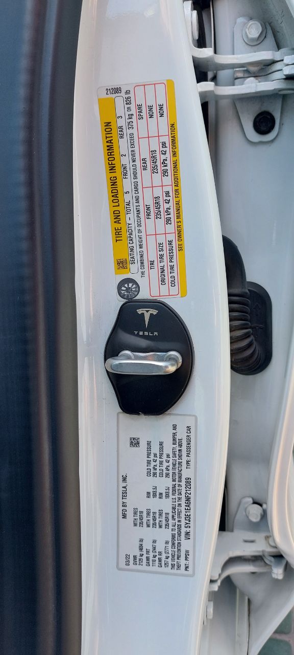 Tesla Model 3 - фото 15