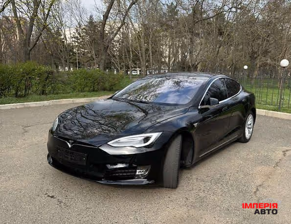 Tesla Model S - фото 3
