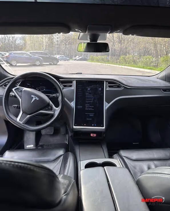 Tesla Model S - фото 8