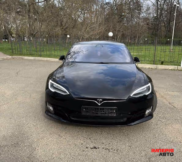 Tesla Model S - фото 2