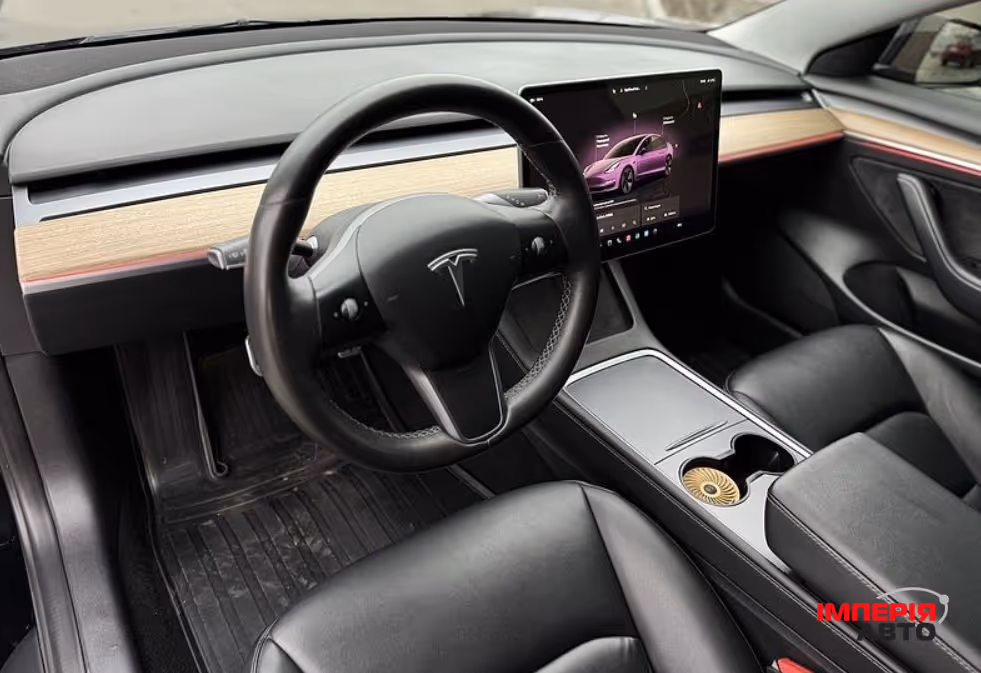 Tesla Model 3 - фото 5
