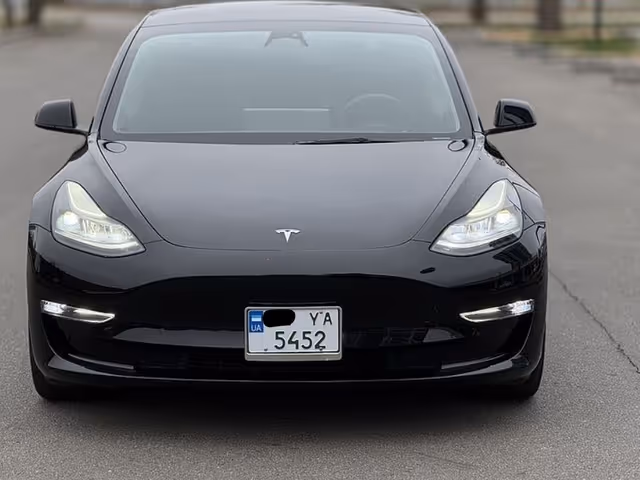 Tesla Model 3 - зображення 3