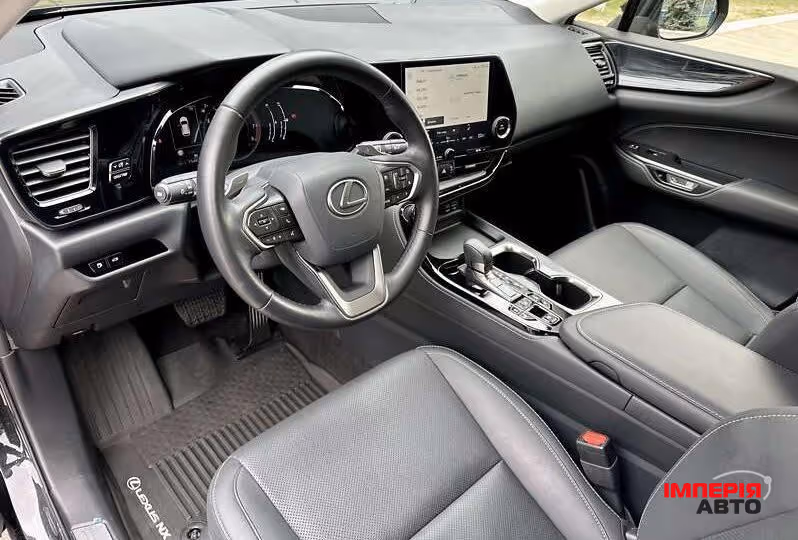 Lexus NX - фото 9