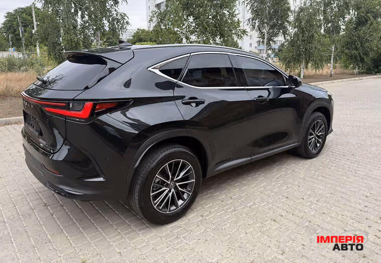 Lexus NX - фото 6