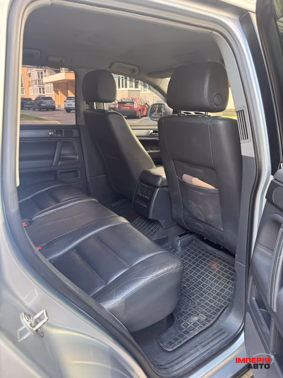 Volkswagen Touareg - фото 9