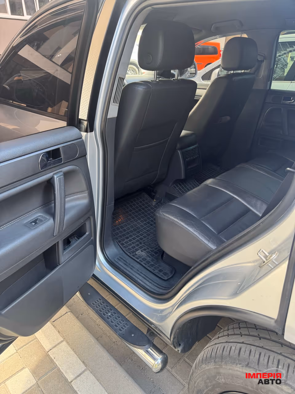 Volkswagen Touareg - фото 10