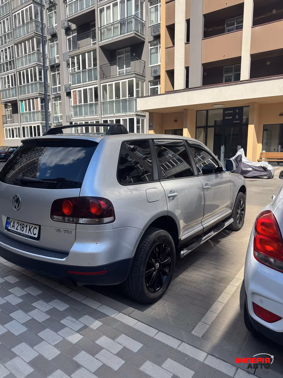 Volkswagen Touareg - фото 11