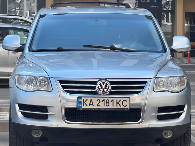 Volkswagen Touareg - зображення 1