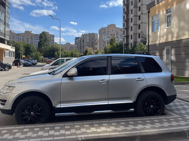 Volkswagen Touareg - зображення 4