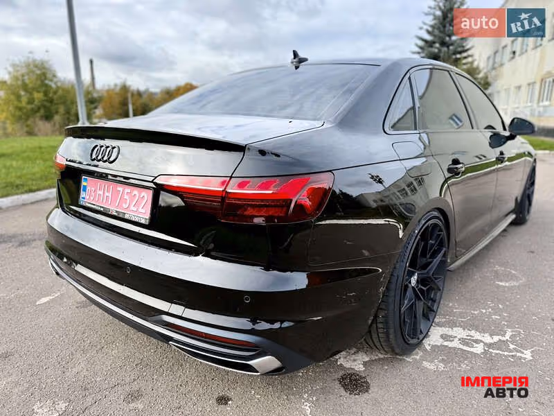 Audi A4 - фото 15