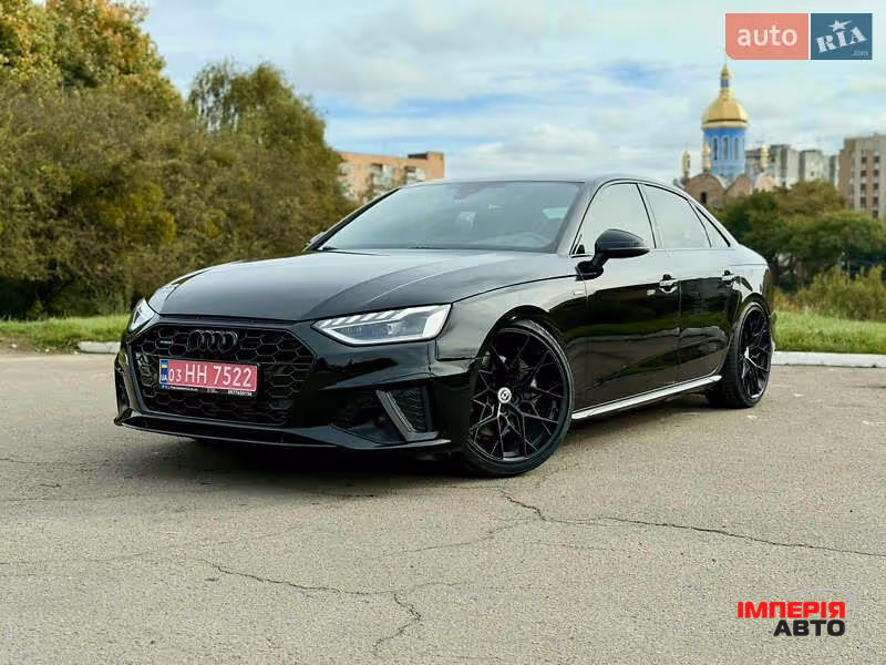 Audi A4 - фото 2