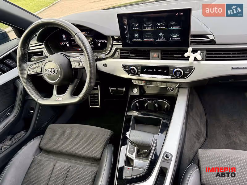 Audi A4 - фото 26
