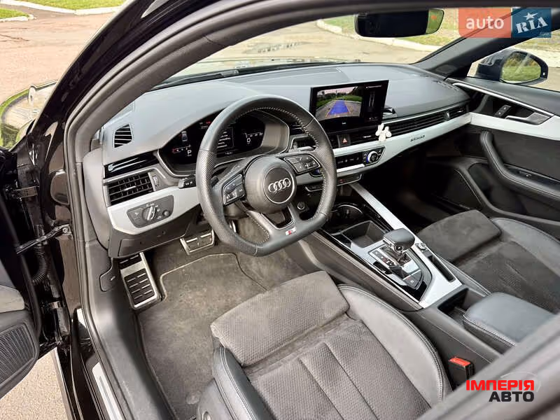 Audi A4 - фото 19
