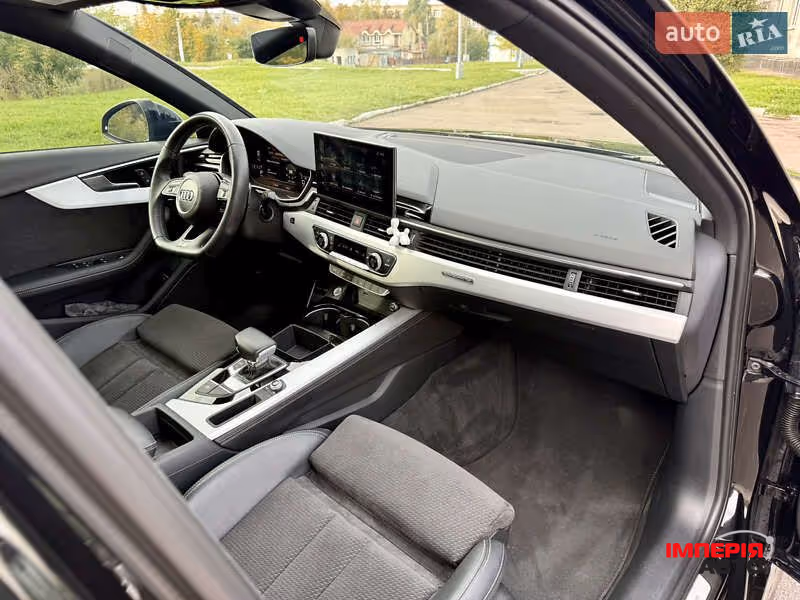 Audi A4 - фото 24