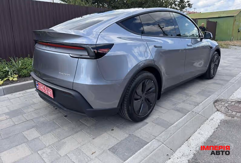 Tesla Model Y - фото 5