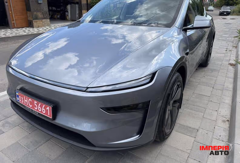 Tesla Model Y - фото 3