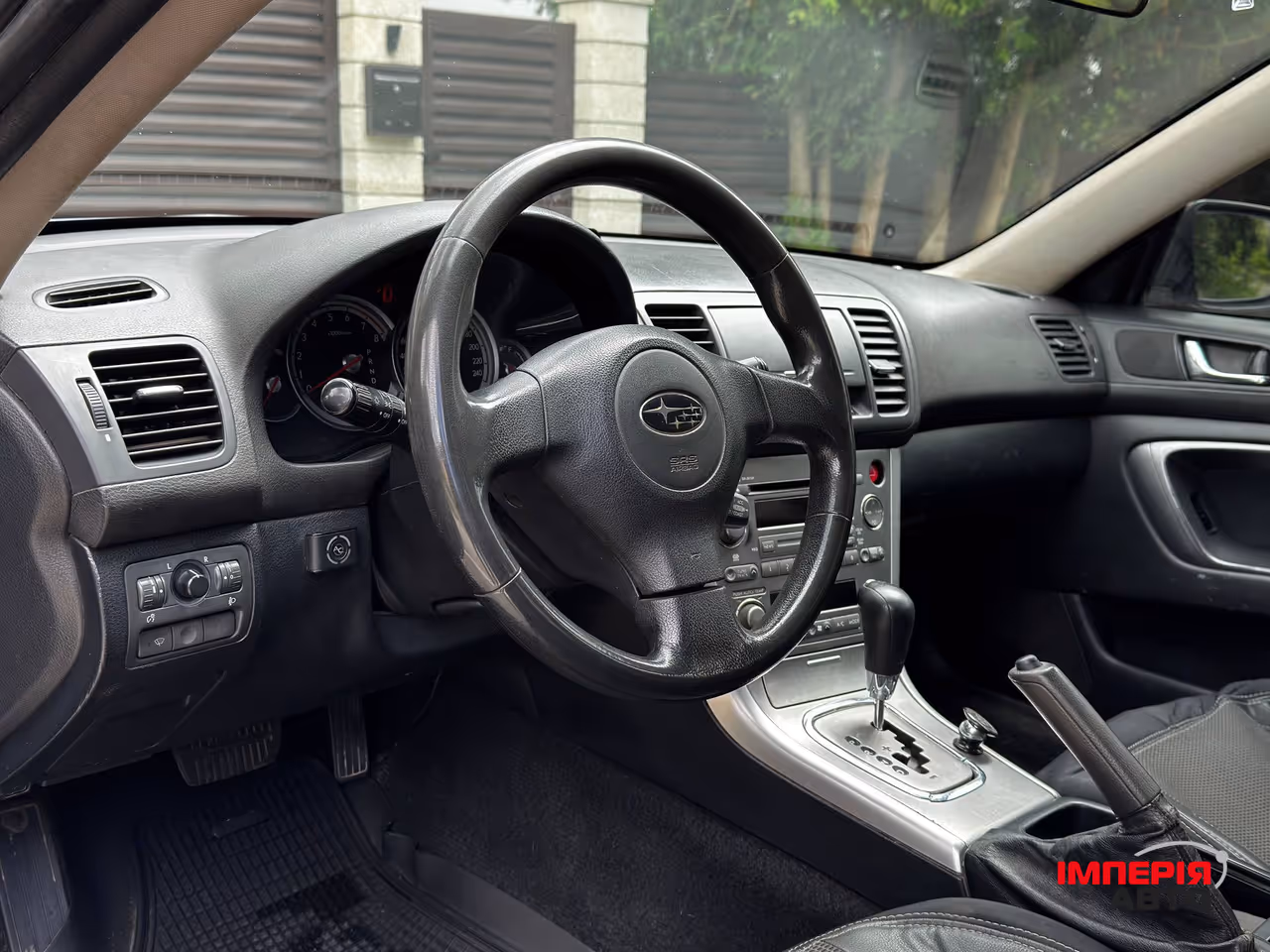 Subaru Legacy - фото 9