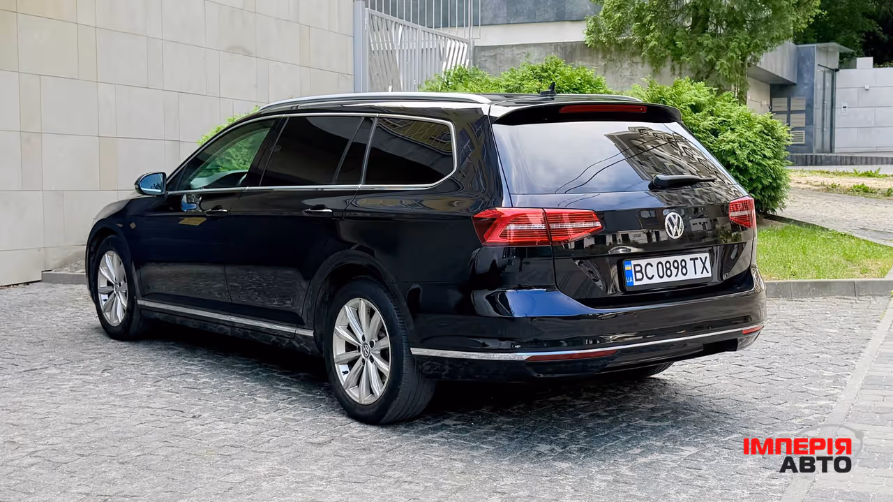 Volkswagen Passat - фото 16