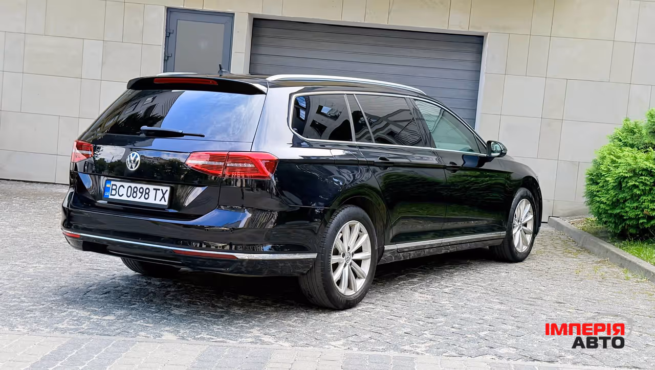 Volkswagen Passat - фото 12