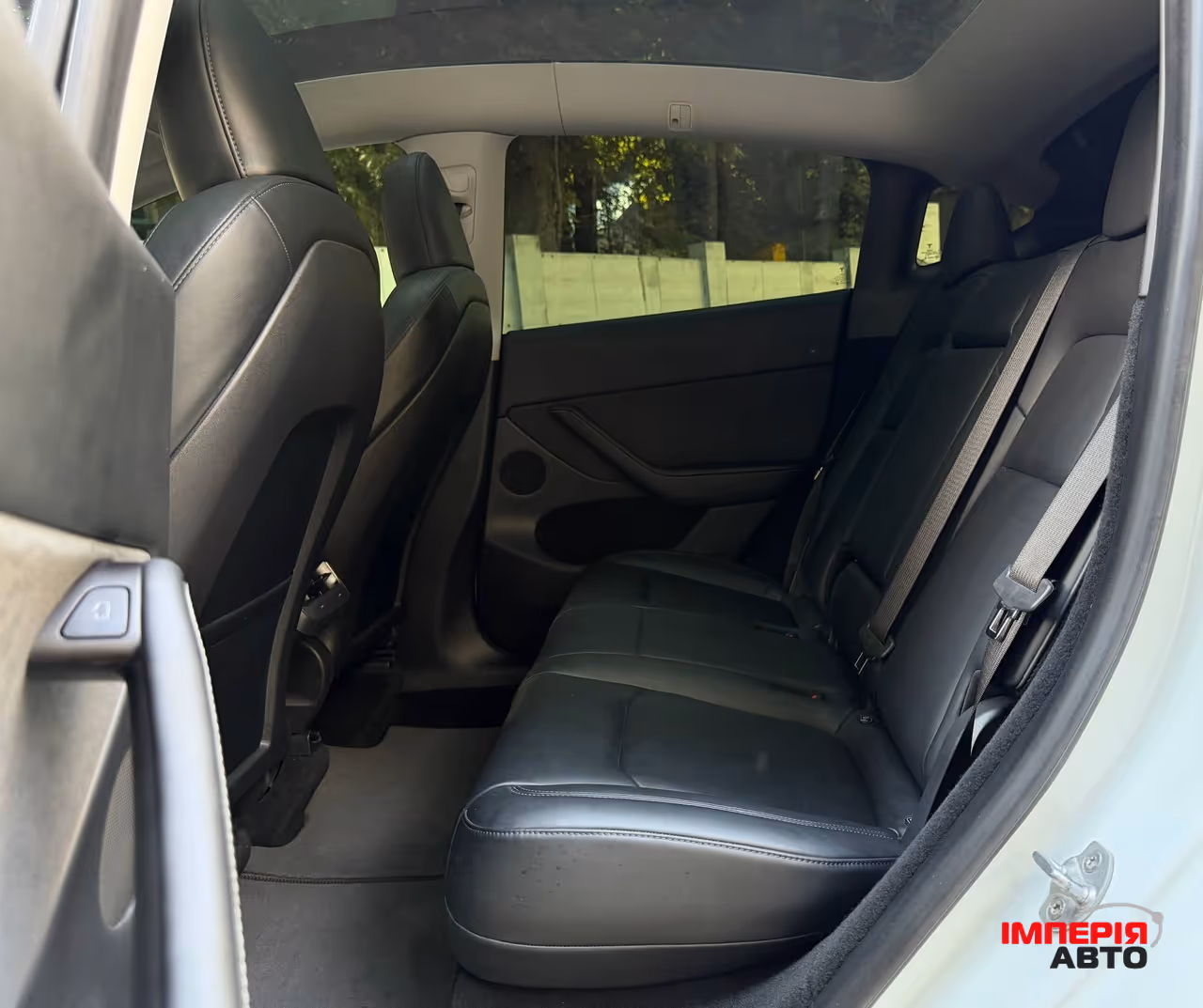 Tesla Model Y - фото 14