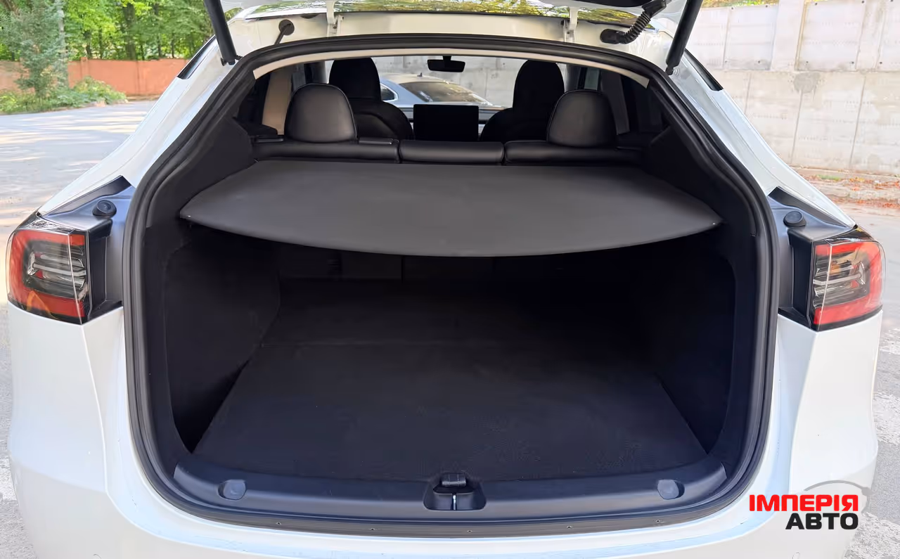 Tesla Model Y - фото 9