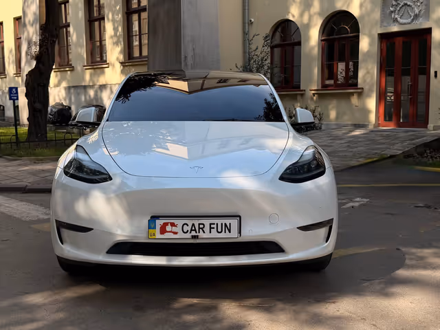 Tesla Model Y - зображення 5