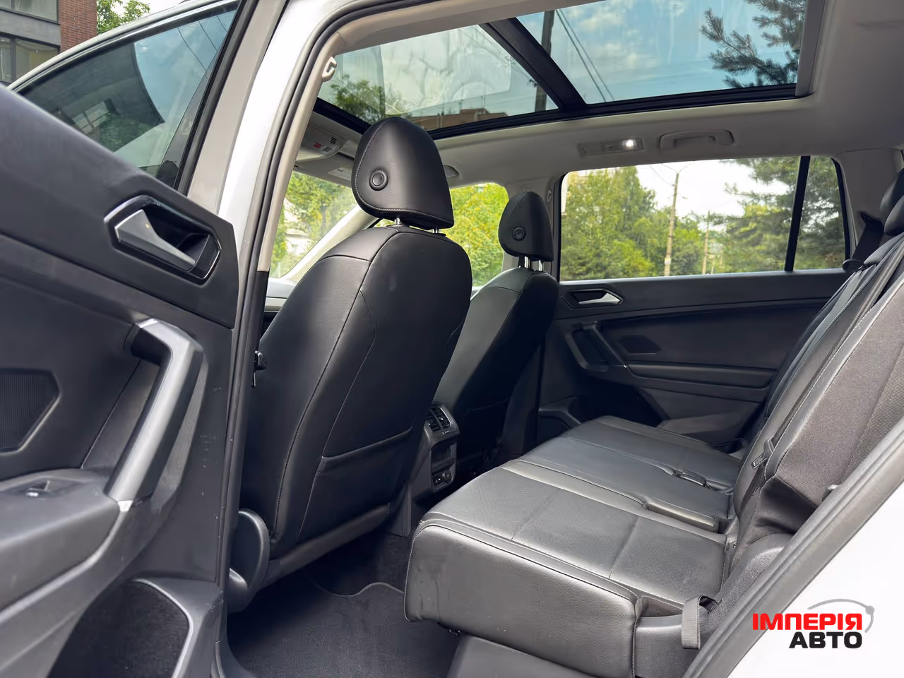 Volkswagen Tiguan - фото 16