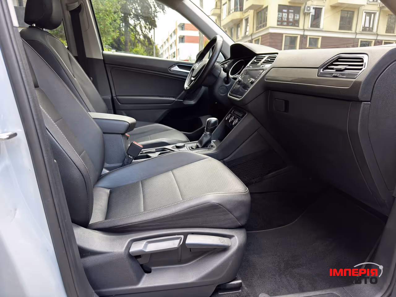 Volkswagen Tiguan - фото 18