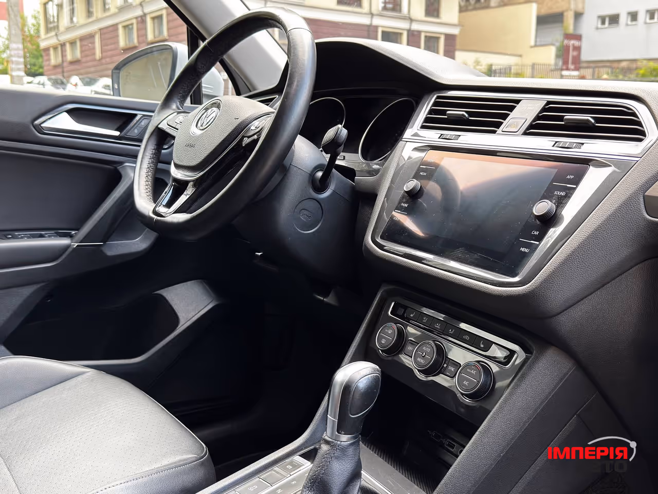 Volkswagen Tiguan - фото 20