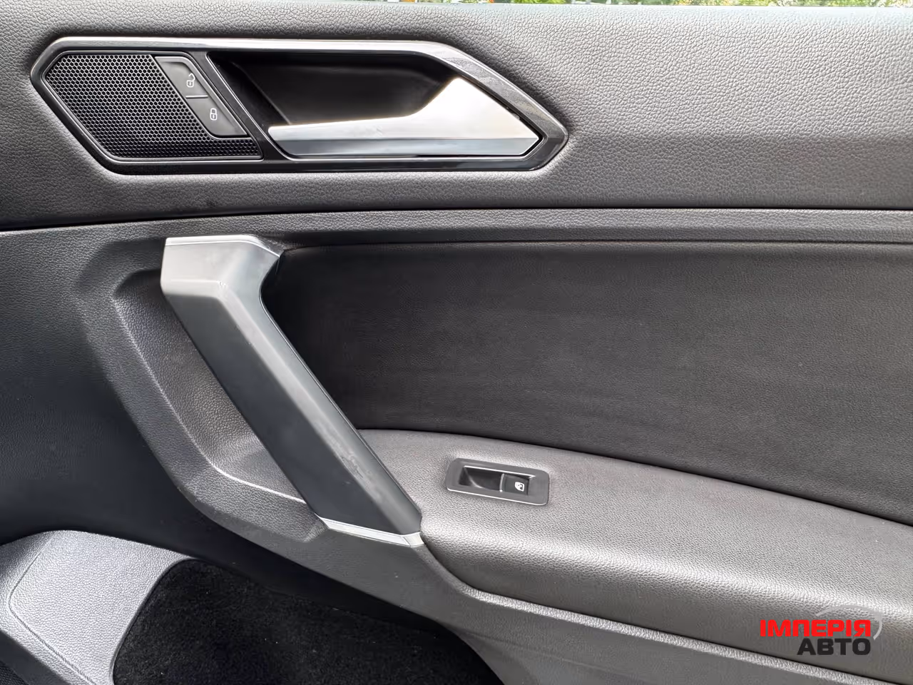 Volkswagen Tiguan - фото 19