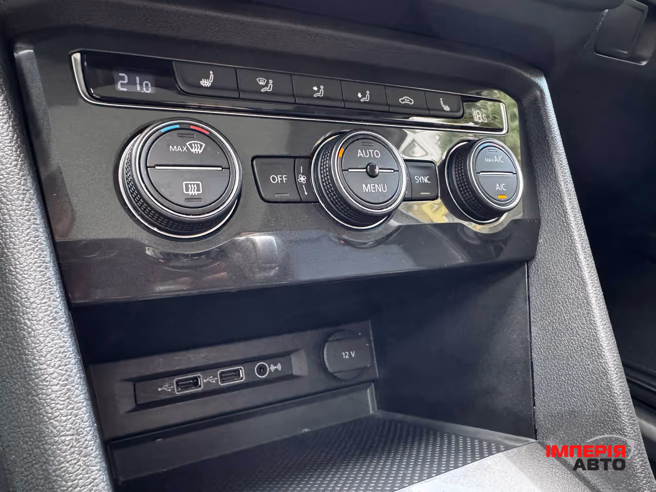 Volkswagen Tiguan - фото 28