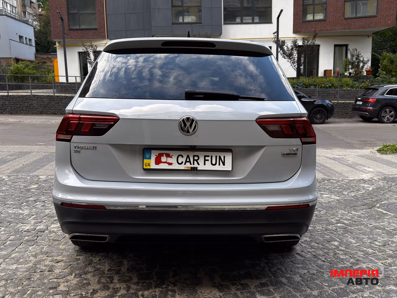 Volkswagen Tiguan - фото 7