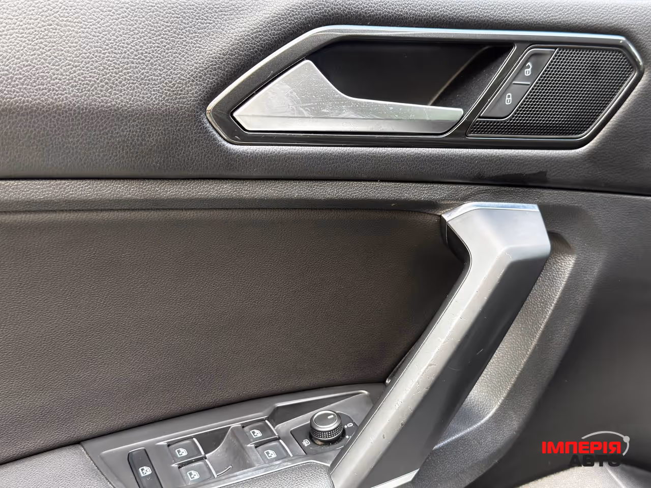 Volkswagen Tiguan - фото 13
