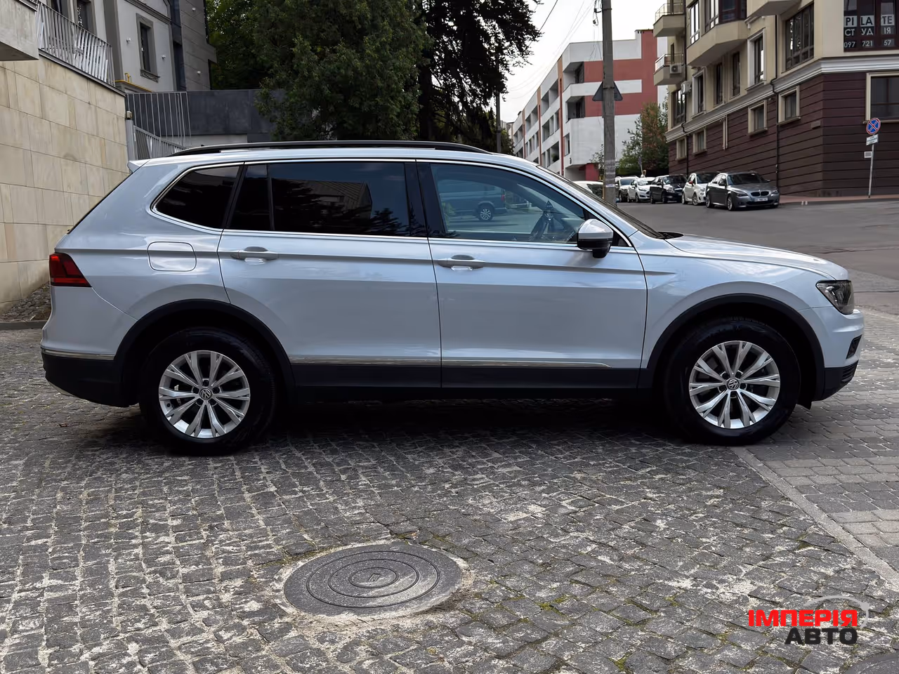 Volkswagen Tiguan - фото 4